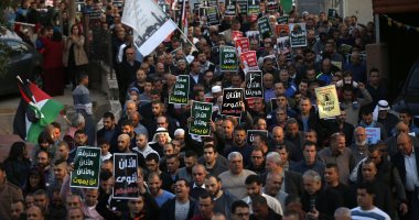 فعاليات شعبية وطلابية فلسطينية فى مئوية "بلفور" تطالب باعتذار بريطانيا