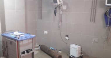 بالفيديو والصور.. أسرة متوفية تحتجز طبيبا بمستشفى السويس العام وتعتدى عليه بالضرب
