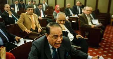 مشادة كلامية بين النائب كمال أحمد ومستشار رئيس البرلمان بسبب اتفاقية صندوق النقد