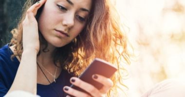 دراسة: الجنس والطول يؤثران على طريقة استخدام الهواتف المحمولة