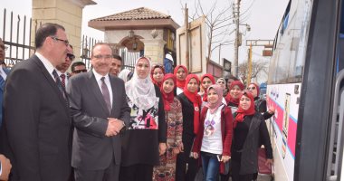 محافظ بنى سويف يشهد إطلاق مبادرة النقل الجماعى للسيدات فى احتفالية يوم المرأة