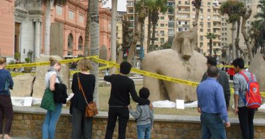 بالصور.. "بسماتيك" يجذب زوار المتحف المصرى بالتحرير فى أول أيامه بالمتحف