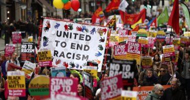 بالصور.. مظاهرات ضخمة مناهضة لـ"عنصرية ترامب" فى شوارع لندن