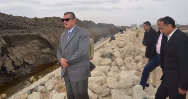 محافظ كفر الشيخ يتفقد أعمال إنشاء كورنيش بحيرة البرلس