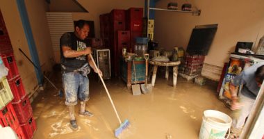 بالصور.. استمرار معاناة مواطنى بيرو بسبب أمطار مميتة تحولت إلى فيضانات عارمة
