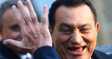 "أسف ياريس" بعد عودة مبارك لمنزله: "حمد الله على السلامة.. نورت بيتك"