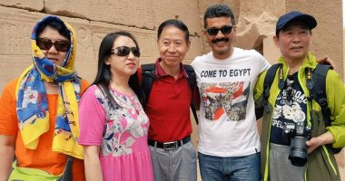 بالصور.. خالد النبوى يدعو السياح لزيارة مصر من الأقصر