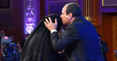 أهم 10 بوستات اليوم.. الرئيس السيسي يوجه تحية وتقدير للمرأة المصرية فى عيد الأم