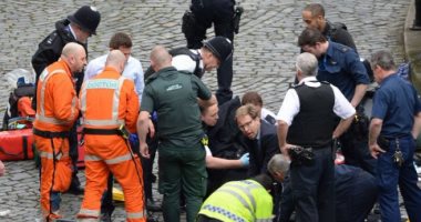 التليجراف: وزير بريطانى حاول إنقاذ رجل شرطة بالـ"تنفس الصناعى"