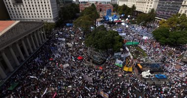 بالصور.. إضراب المعلمين فى الأرجنتين للمطالبة برفع الرواتب