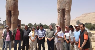 بالصور.. وزير الآثار يعلن من الأقصر اكتشاف 109 قطع لتماثيل "أمنحتب وسخمت"