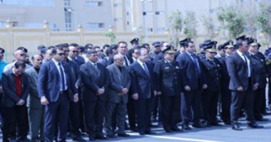 بالصور.. وزير الداخلية يتقدم الجنازة العسكرية لشهيد الواجب بسيناء