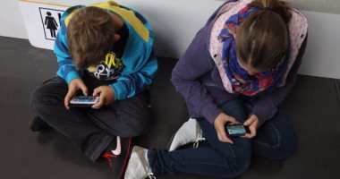 الهواتف الذكية يمكن أن تسبب التوتر والقلق عند الأطفال