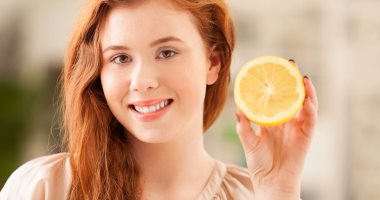 5 وصفات طبيعية بالبرتقال للعناية بالشعر..لعلاج التساقط وترطيب فروة الرأس