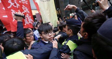 بالصور..تظاهرة مناهضة لبكين فى هونج كونج عشية انتخاب رئيس الحكومة
