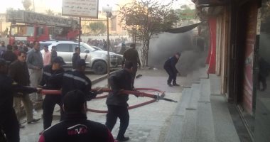 بالفيديو والصور.. إصابة 3 حالات باختناقات فى حريق بعمارة بكفر الشيخ