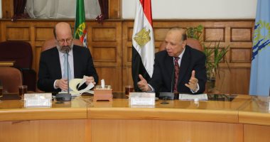 محافظ القاهرة يلتقى وزير البيئة والإسكان البرتغالى لبحث التعاون