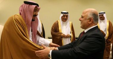 الملك سلمان يلتقى رئيس وزراء العراق على هامش القمة العربية
