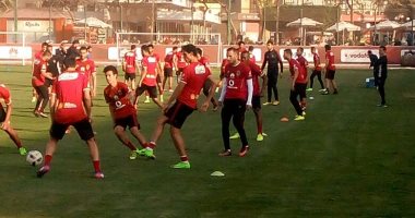الخطيب يتابع مران الأهلى من "التتش" بعد جلسته مع اللاعبين