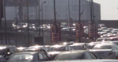 النشرة المرورية.. كثافات متحركة أعلى محاور القاهرة والجيزة 