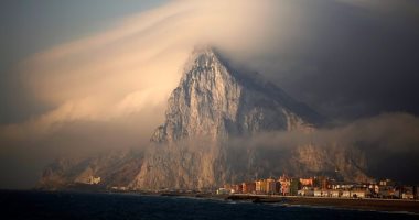 الاتحاد الأوروبى يدعم موقف إسبانيا فى نزاعها مع بريطانيا على "جبل طارق"