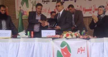 بالفيديو..محافظ الفيوم يشارك فى احتفالات الجمعيات الخيرية بيوم اليتيم