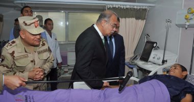 رئيس الوزراء ووزير الدفاع يزوران مصابي قوات إنفاذ القانون بالمستشفيات العسكرية