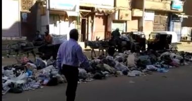 بالفيديو.. شكوى من انتشار القمامة بشوارع مدينة أسيوط