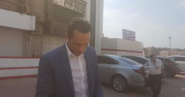 غموض موقف العندليب فى الزمالك بسبب عقد الفضائية