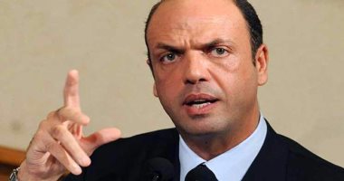 وزير داخلية إيطاليا يحرج "اليمين المتطرف": الإسلام لا يتعارض مع الدستور