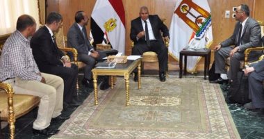 محافظ الوادي الجديد يستقبل وفد من وفد جمعية رجال أعمال الاسكندرية