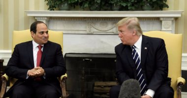 صوت أمريكا: ترامب أنهى العلاقات الباردة مع مصر باستقباله الحار للسيسي