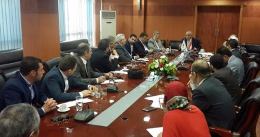 التنمية الصناعية: دراسة إقامة منطقة صناعية سورية متكاملة بالعاشر 