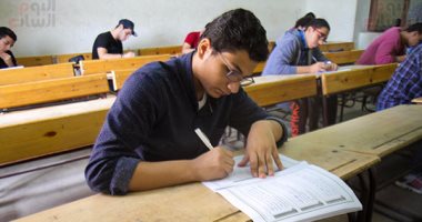 7 آلاف طالب بالثانوية العامة دور ثان يؤدون امتحان الإحصاء