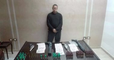 ضبط 12 قطعة سلاح و6 قضايا مخدرات فى حملة أمنية بالمنيا