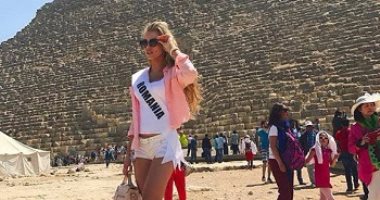 بالصور مصر بلد الأمان..ملكات جمال العالم يتجولن فى الأهرامات بـ"الهوت شورت"
