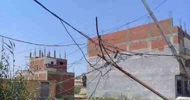 كابلات كهرباء عارية تهدد المارة بـ"الصعق" فى أبيس الثانية بالإسكندرية
