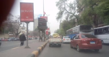 النشرة المرورية.. تباطؤ حركة السيارات بمحاور وميادين القاهرة والجيزة