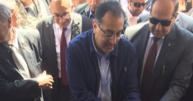 وزير الإسكان يشهد تشغيل نفق شارع التسعين بالقاهرة الجديدة