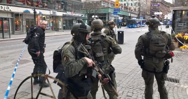 الشرطة السويدية تفض مظاهرة ضد قيود كورونا فى ستوكهولم