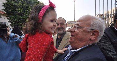 محافظ بورسعيد يشارك فى احتفالات يوم اليتيم