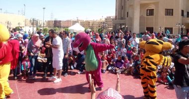 بالصور..فريق شباب الخير يحتفل بعيد اليتيم مع 500 طفل