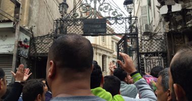 "الصحة": 6 شهداء مسلمين و11 مسيحيا بتفجير كنيسة مار مرقس بالإسكندرية