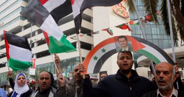 بالصور.. تظاهرات بفلسطين للتنديد بالقصف الصاروخى الأمريكى على سوريا