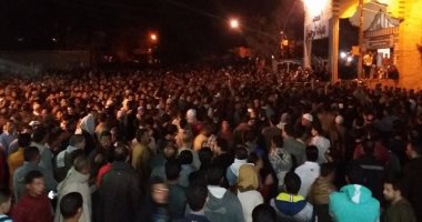 بالصور.. الآلاف فى كوم حمادة يشيعون أمين شرطة شهيد تفجير كنيسة الإسكندرية 