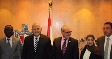 عضو المحكمة الأفريقية التونسى لوزير العدل: "المحكمة عرجاء بدون مصر"
