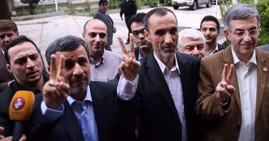 أحمدى نجاد يطلب من خامنئى الإفراج عن مساعده بعد إضرابه عن الطعام