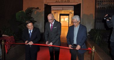 بالصور.. السفير الصينى يفتتح معرض "أعمال صينية" بدار الأوبرا