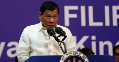 بالصور..رئيس الفلبين يتراجع: لن نرفع علم بلادنا على جزيرة متنازع عليها