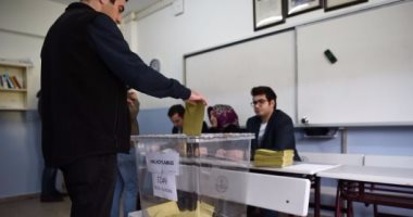 انتهاء التصويت على التعديلات الدستورية فى تركيا.. وبدء الفرز بـ32 ولاية